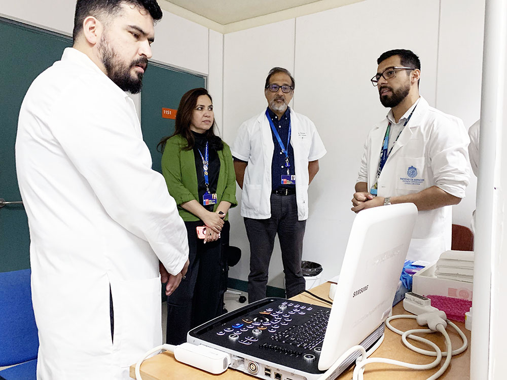 01-ecografo-movil-operativo-PUC-3