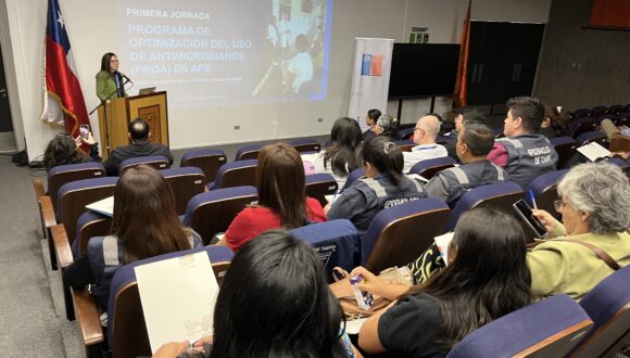 Servicio de Salud Arica y Parinacota realizó jornada sobre optimización del uso de antimicrobianos Servicio de Salud Arica y Parinacota realizó jornada sobre optimización del uso de antimicrobianos
