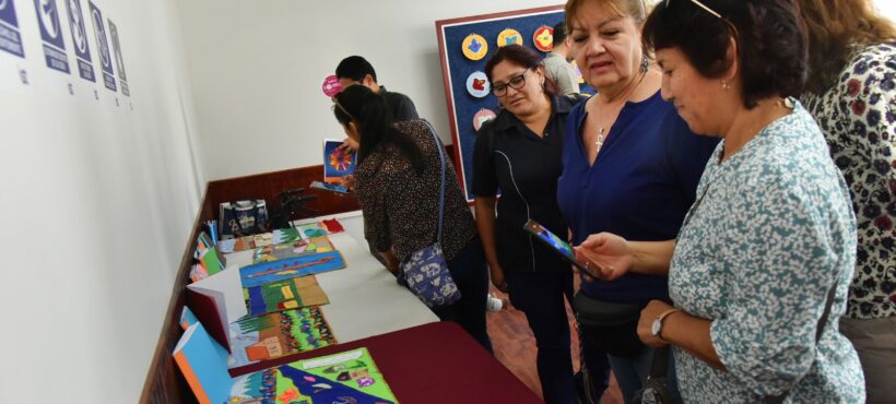 Adultos Mayores de PRAIS La Esperanza finalizaron talleres de literatura y arpillería