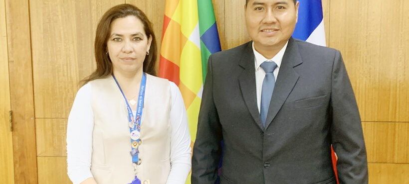 Directora del Servicio de Salud Arica y Parinacota y gobernador Diego Paco sostuvieron reunión de trabajo Directora del Servicio de Salud Arica y Parinacota y gobernador Diego Paco sostuvieron reunión de trabajo