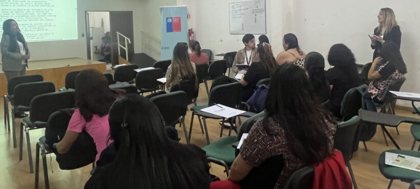 Funcionarias y funcionarios de salud de Arica se capacitan en atención respetuosa a personas de la diversidad sexual Funcionarias y funcionarios de salud de Arica se capacitan en atención respetuosa a personas de la diversidad sexual
