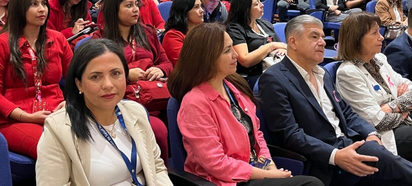 Municipalidad de Arica refuerza la prevención del Cáncer de mama con jornada de capacitación Municipalidad de Arica refuerza la prevención del Cáncer de mama con jornada de capacitación